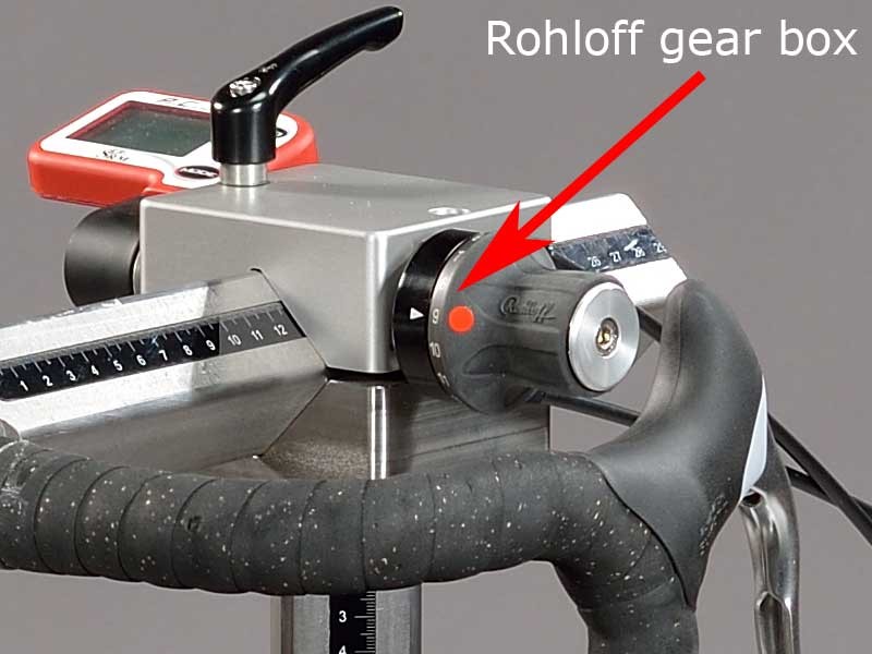 File:Practice SRM Ergometer - Rohloff gear check.jpg